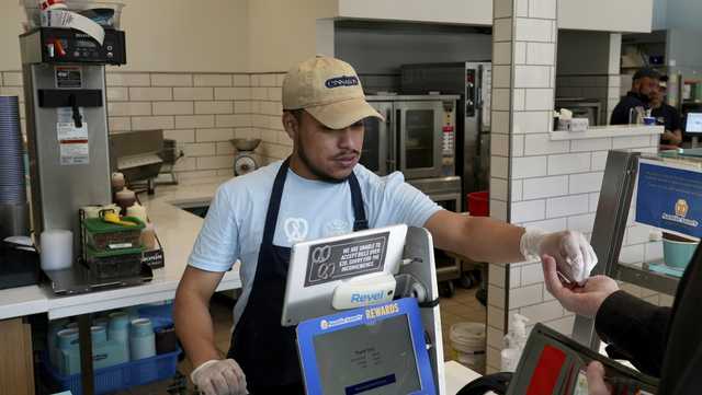 California $20 fast food minimum wage begins. What to know - Vimarsana News