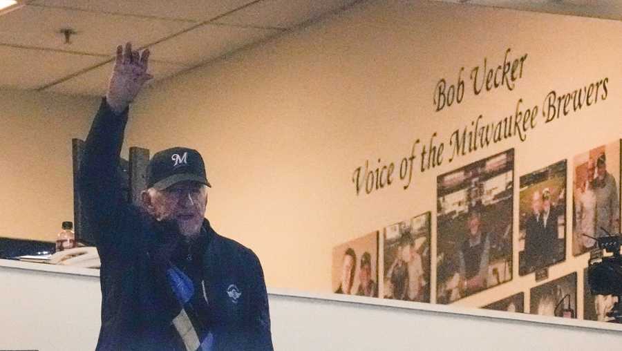 Bob Uecker: The voice of the Brewers still strong at age 90