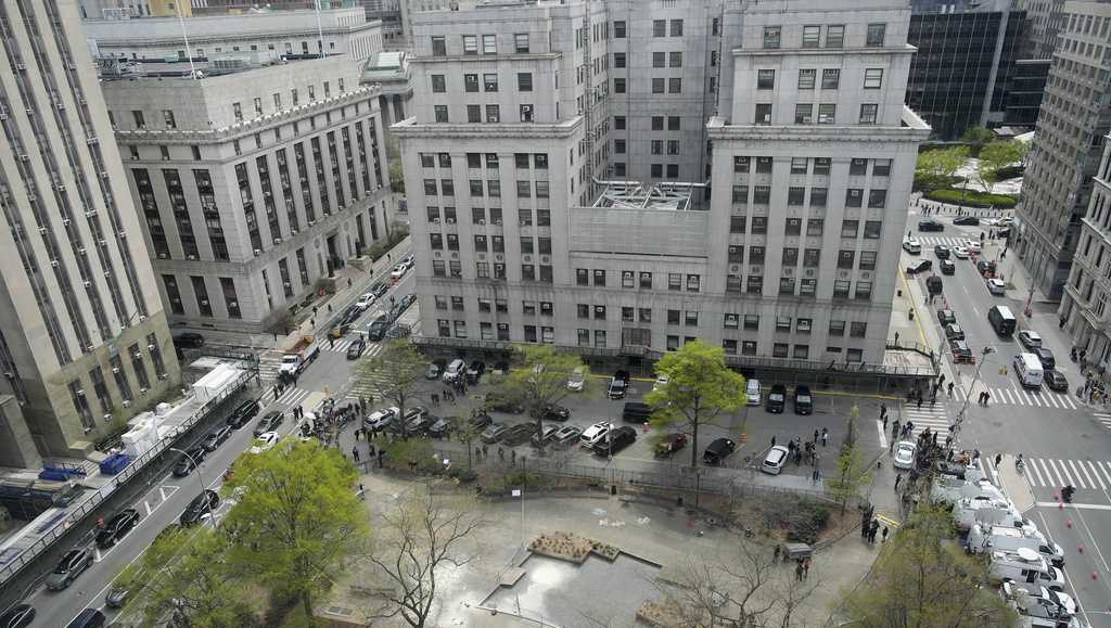 Man who set himself on fire outside Trump trial dies - Vimarsana News