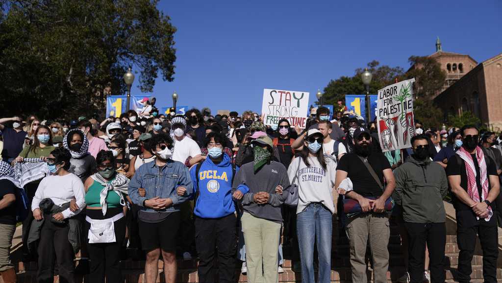 Police arrest pro-Palestinian protesters at UCLA campus