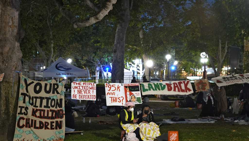 Pro-Palestinian protesters at USC comply with school order to leave their encampment - Vimarsana News