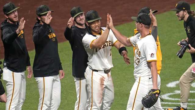 Pirates beat Angels 4-1 - Vimarsana News