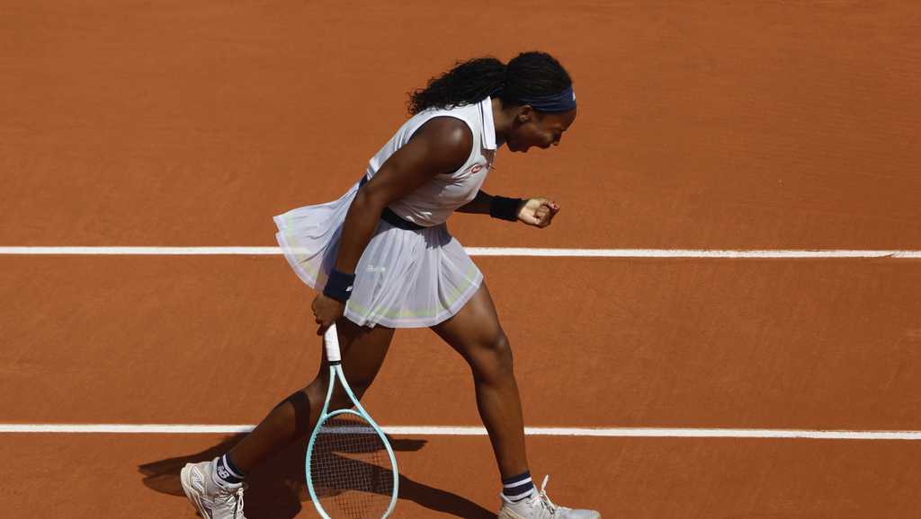 Iga Swiatek defeats Coco Gauff at the French Open and will face Jasmine Paolini in the final - Vimarsana News