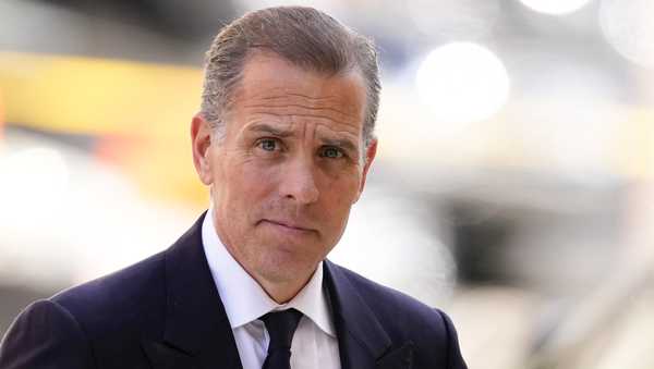 Hunter Biden arrives to federal court, Friday, June 7, 2024, in Wilmington, Del. (AP Photo/Matt Slocum)