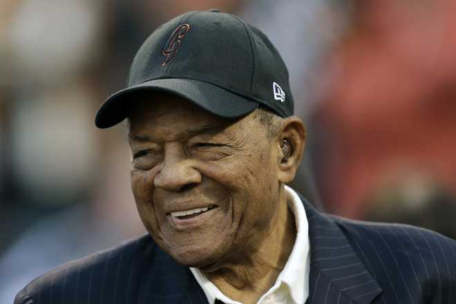 FILE&#x20;-&#x20;Baseball&#x20;great&#x20;Willie&#x20;Mays&#x20;smiles&#x20;prior&#x20;to&#x20;a&#x20;game&#x20;between&#x20;the&#x20;New&#x20;York&#x20;Mets&#x20;and&#x20;the&#x20;San&#x20;Francisco&#x20;Giants&#x20;in&#x20;San&#x20;Francisco,&#x20;Aug.&#x20;19,&#x20;2016.&#x20;Mays,&#x20;the&#x20;electrifying&#x20;&#x201C;Say&#x20;Hey&#x20;Kid&#x201D;&#x20;whose&#x20;singular&#x20;combination&#x20;of&#x20;talent,&#x20;drive&#x20;and&#x20;exuberance&#x20;made&#x20;him&#x20;one&#x20;of&#x20;baseball&#x2019;s&#x20;greatest&#x20;and&#x20;most&#x20;beloved&#x20;players,&#x20;has&#x20;died.&#x20;He&#x20;was&#x20;93.&#x20;Mays&amp;apos&#x3B;&#x20;family&#x20;and&#x20;the&#x20;San&#x20;Francisco&#x20;Giants&#x20;jointly&#x20;announced&#x20;Tuesday&#x20;night,&#x20;June&#x20;18,&#x20;2024,&#x20;he&#x20;had&#x20;&#x201C;passed&#x20;away&#x20;peacefully&#x201D;&#x20;Tuesday&#x20;afternoon&#x20;surrounded&#x20;by&#x20;loved&#x20;ones.&#x20;&#x28;AP&#x20;Photo&#x2F;Ben&#x20;Margot,&#x20;File&#x29;