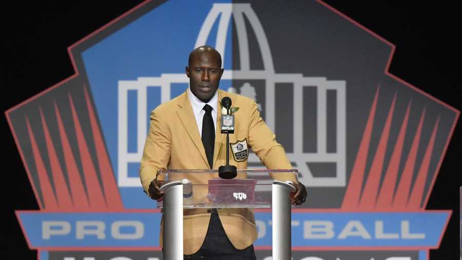 NFL Hall of Famer says he was unjustly handcuffed and 'humiliated' on a