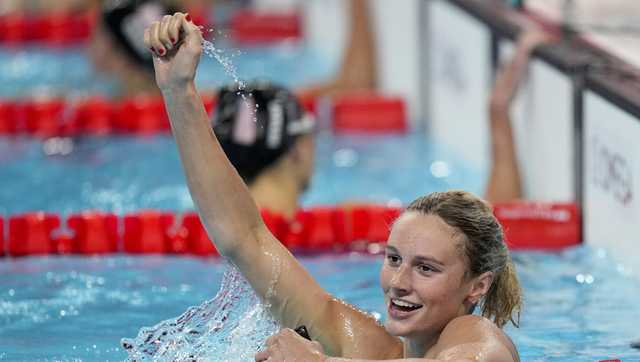 McIntosh wins gold in 400-meter IM, her second medal of the Games