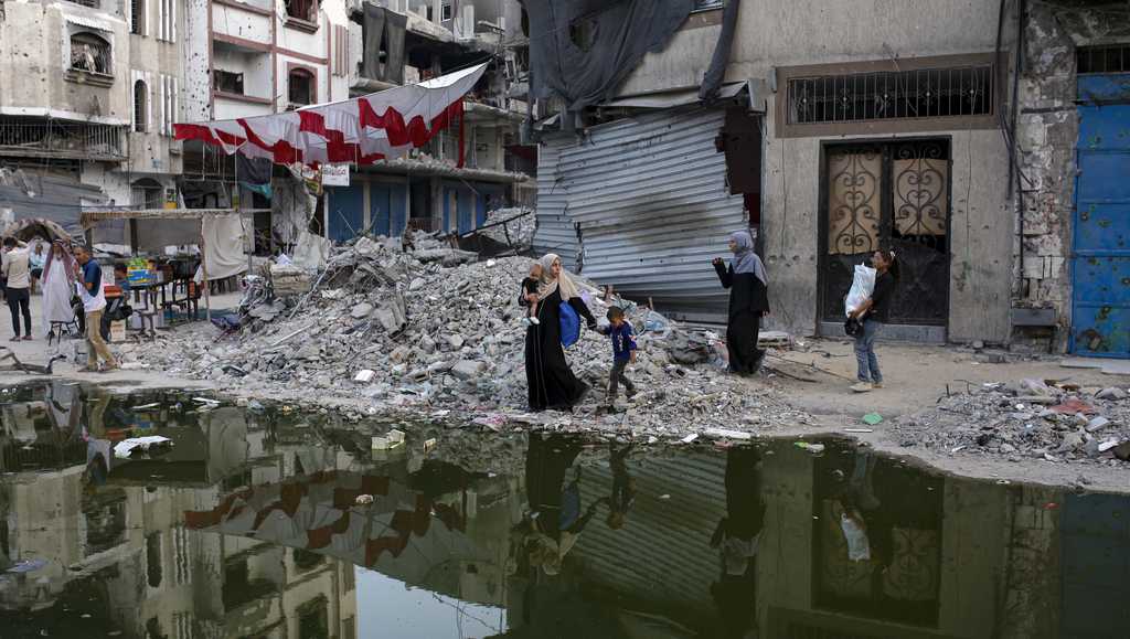 Aid groups in Gaza aim to avert a polio outbreak with a surge of vaccinations