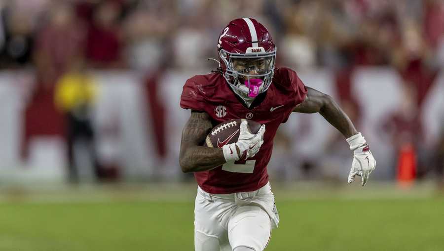 Alabama jumps Texas for No. 1 in AP Top 25 poll Alabama jumps Texas for No. 1 in AP Top 25 poll