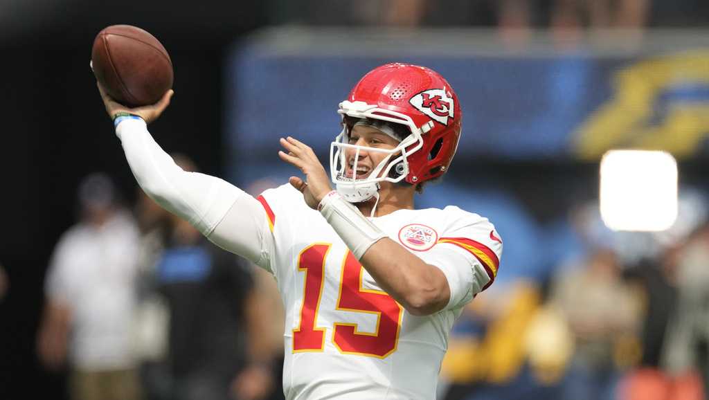 Chiefs vs Chargers Live updates from AFC West showdown in Los Angeles