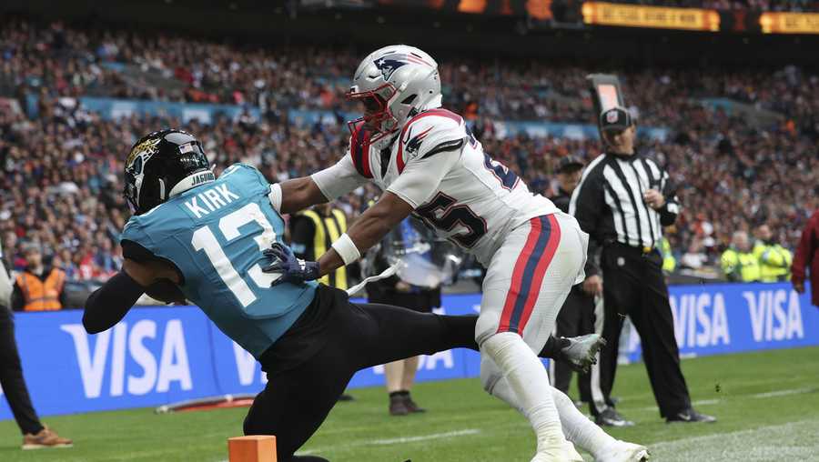 Jaguars show fight in 3216 win over Patriots in London