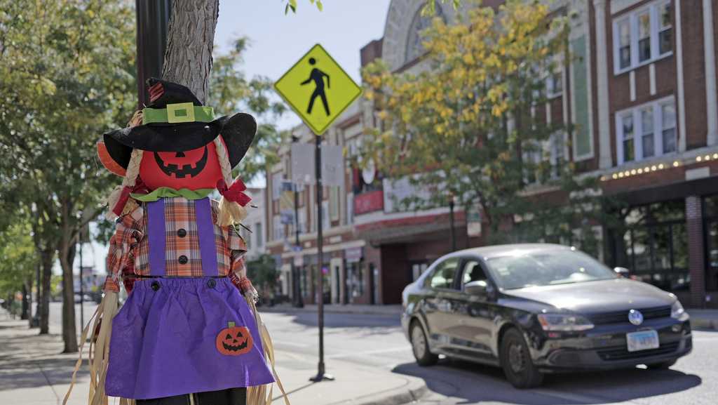 This Halloween, be safe when trick-or-treating by watching for cars
