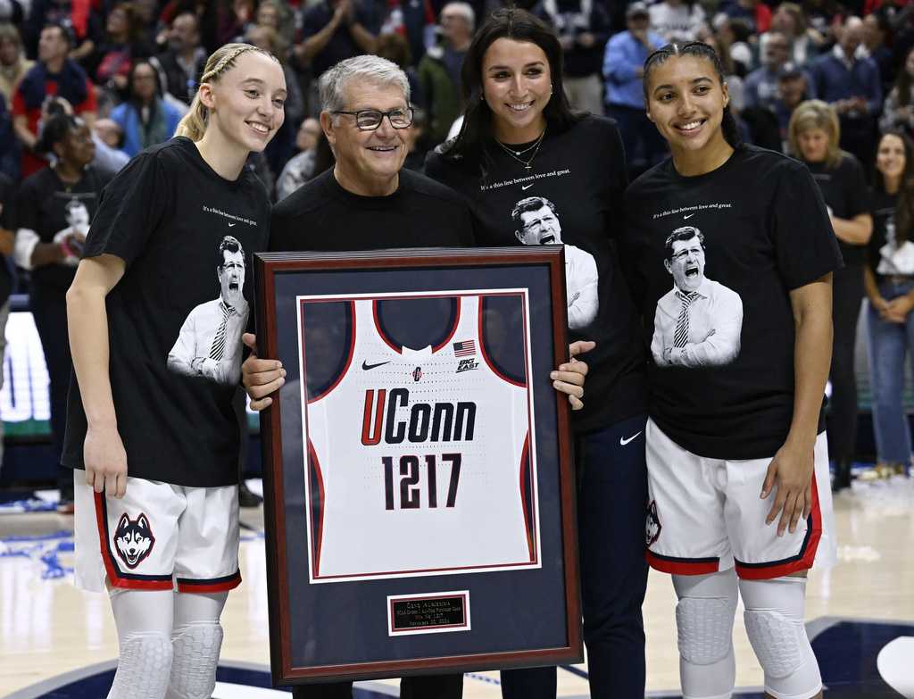 UConn’s Geno Auriemma Sets All-time College Basketball Wins Record