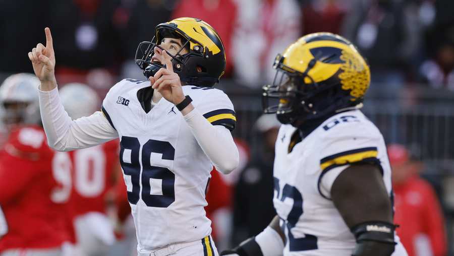 Michigan upsets Ohio State, ends Buckeyes' hopes of returning to Big