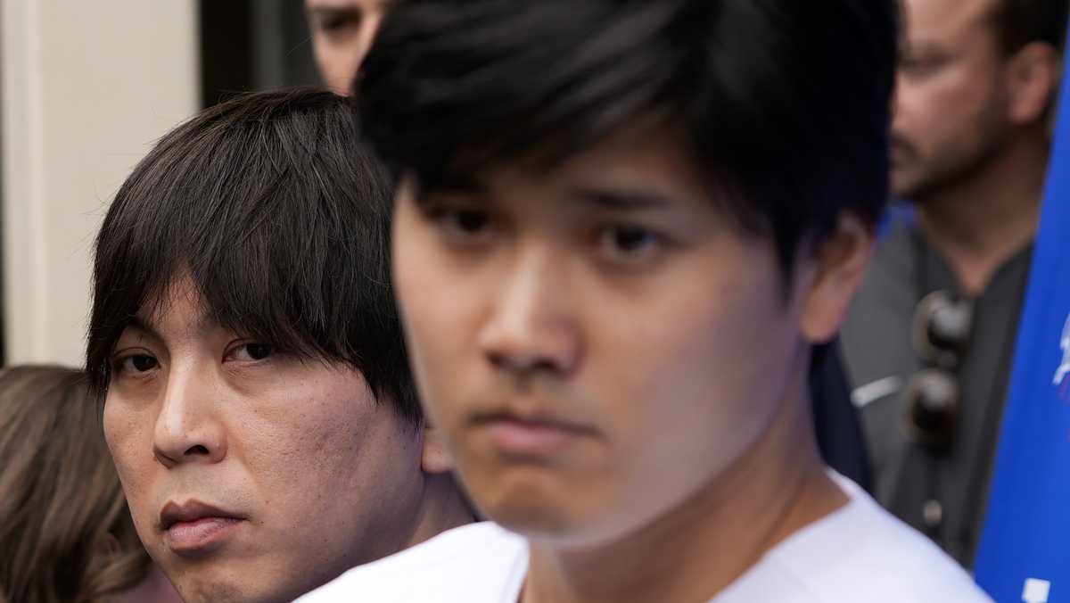 大谷翔平、元通訳に32万5千ドル相当のベースボールカードを要求