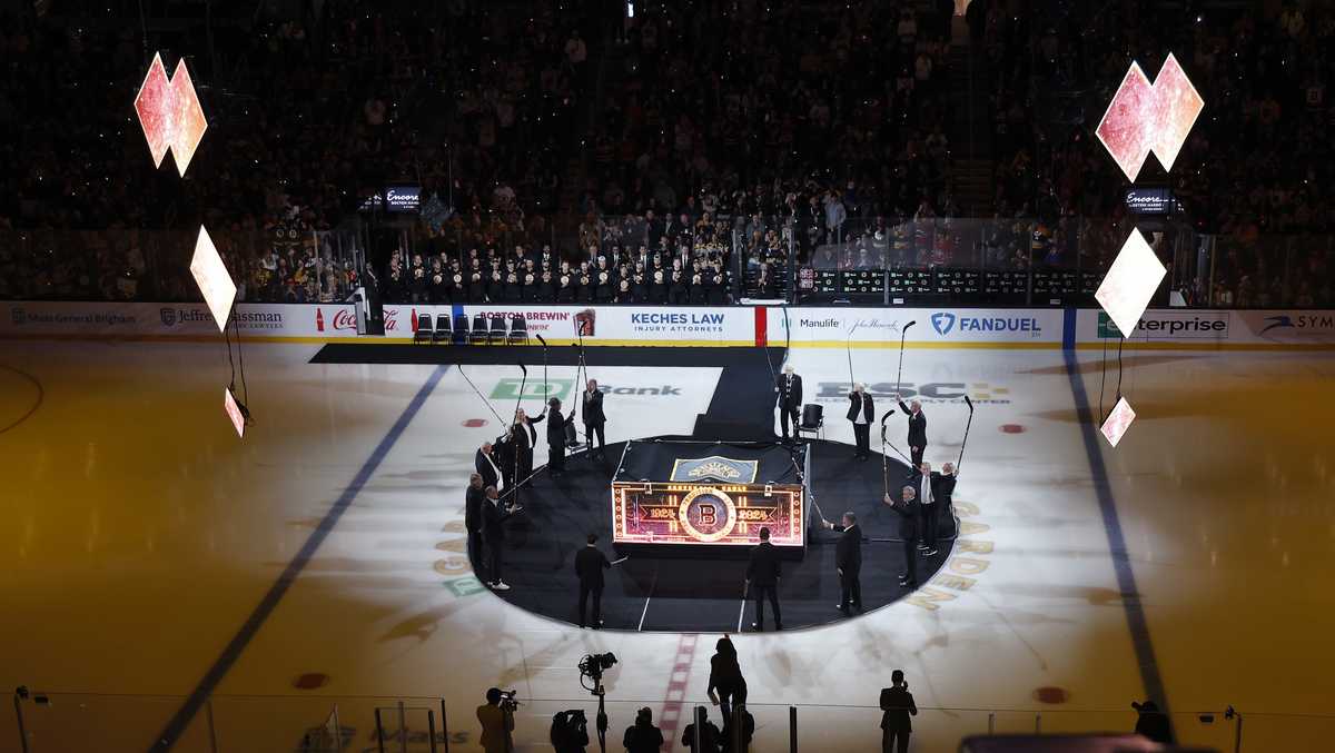 Bruins legends celebrate 100 years of hockey in Boston Bruins legends celebrate 100 years of hockey in Boston