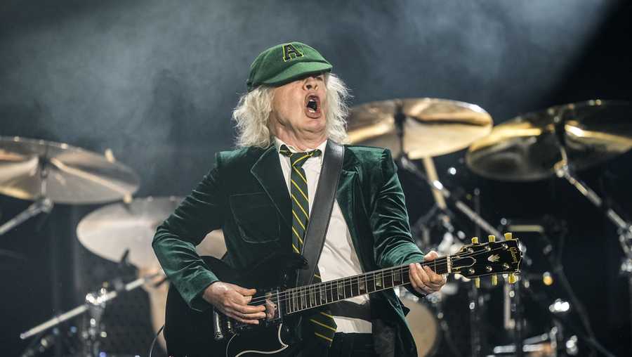 AC/DC coming to Gillette Stadium this spring