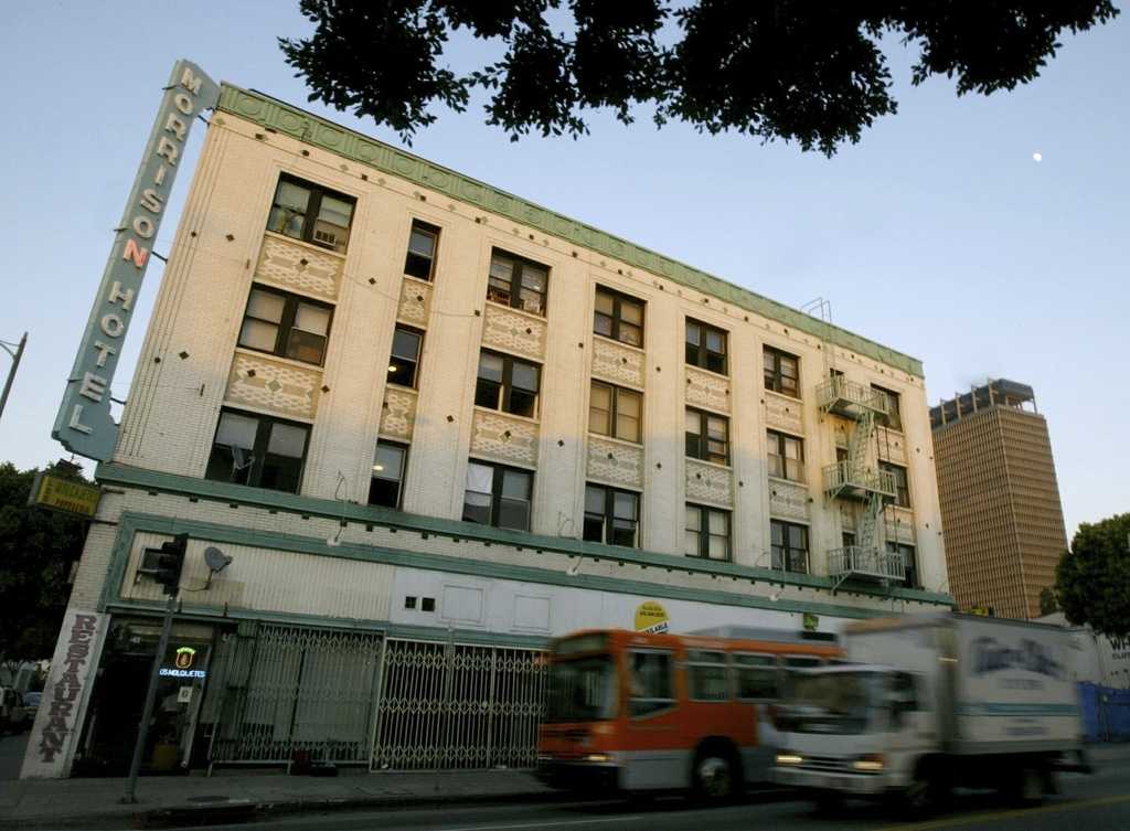 Fire damages Morrison Hotel in LA