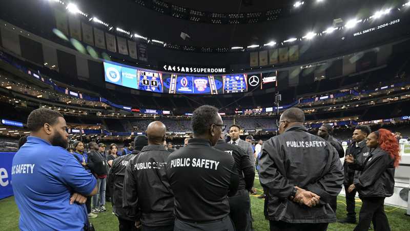 Georgia and Notre Dame fans gather under tight security for Sugar Bowl