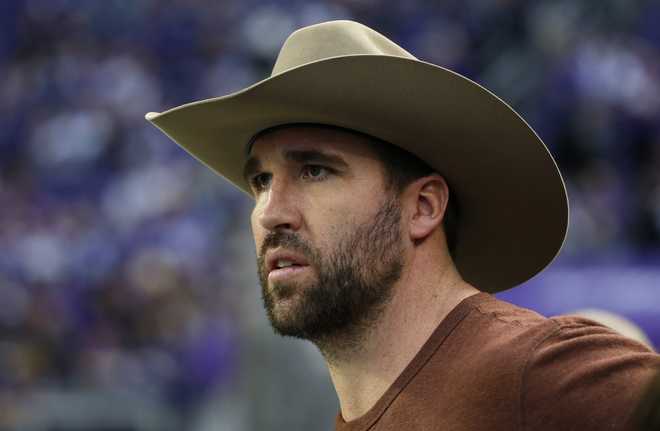 El archivo es el partido de fútbol de la NFL entre la defensa de Wikess de Minesota, Jared Allen, cómo Vikings y Los Ángeles en Minnapolis el 19 de noviembre de 2017. (AP Photo / Bruce Klukhoh Khan, archivo)