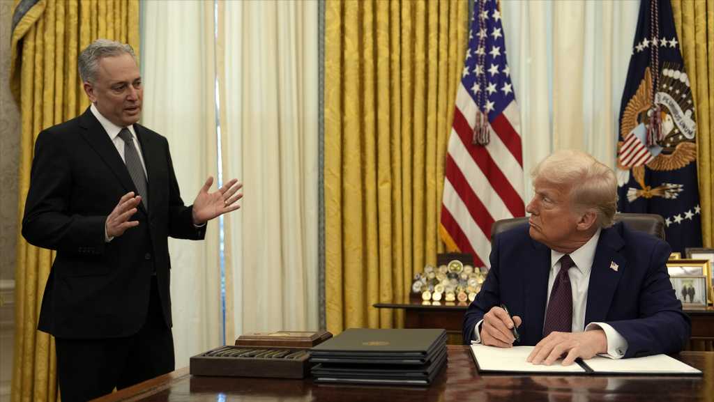 Trump signs order creating US bitcoin reserve
