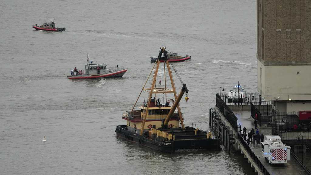 NYC sightseeing helicopter plunges into river, killing 6, together with household of Spanish vacationers
