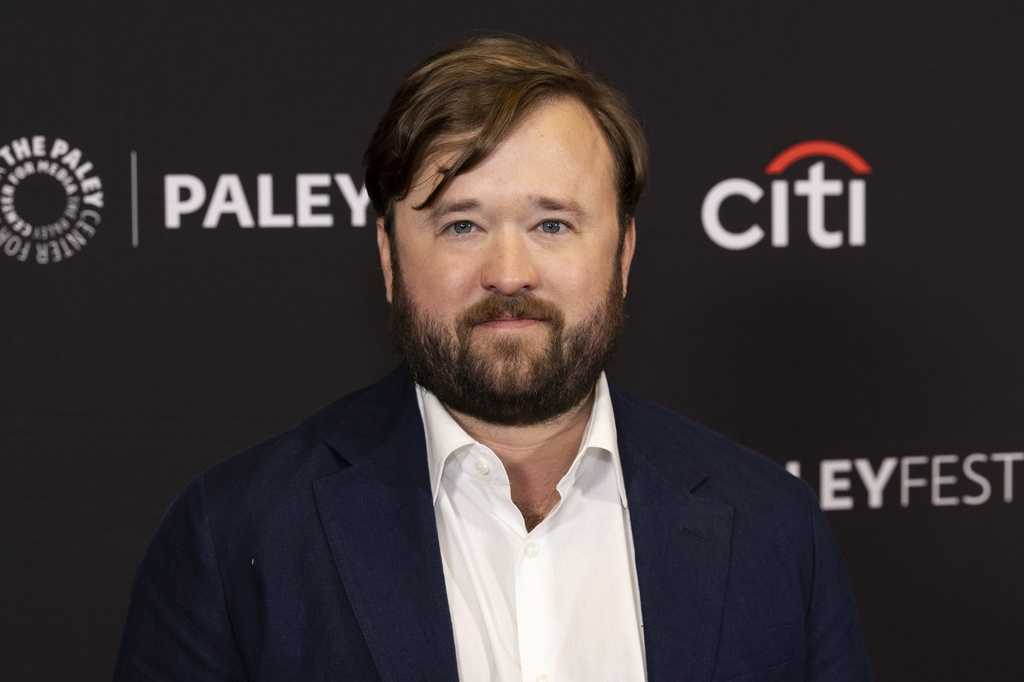 Haley Joel Osment charged with cocaine possession, being drunk in public