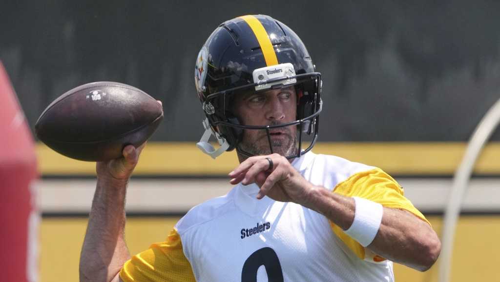 Aaron Rodgers announces marriage during first day of Steelers minicamp