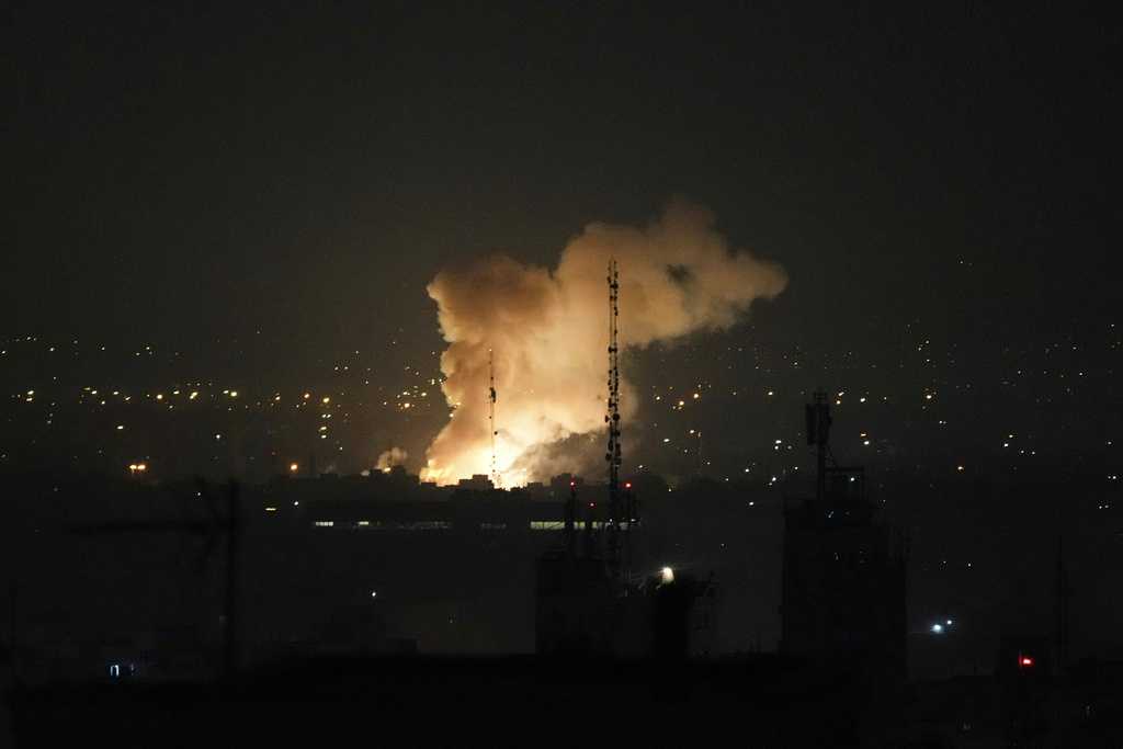Israel attacks Iran's nuclear and missile sites, prompting Iranian drone-strike retaliation