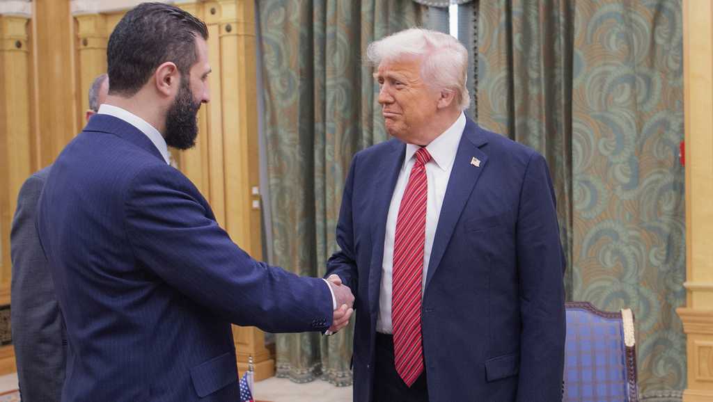 Trump Ends Most US Sanctions on Syria, Assad Sanctions Remain