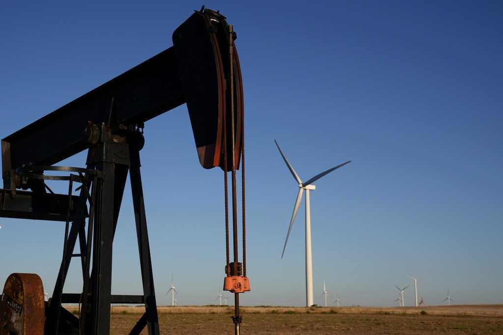 <a href="https://www.kmbc.com/article/trump-tax-cuts-clean-energy-impact/65292123" target="_blank">Here’s what to know about clean energy in Republican megabill headed to Trump</a>