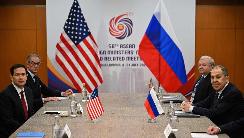 US, Russia Discuss New Approach to Ukraine Amid Renewed Attacks