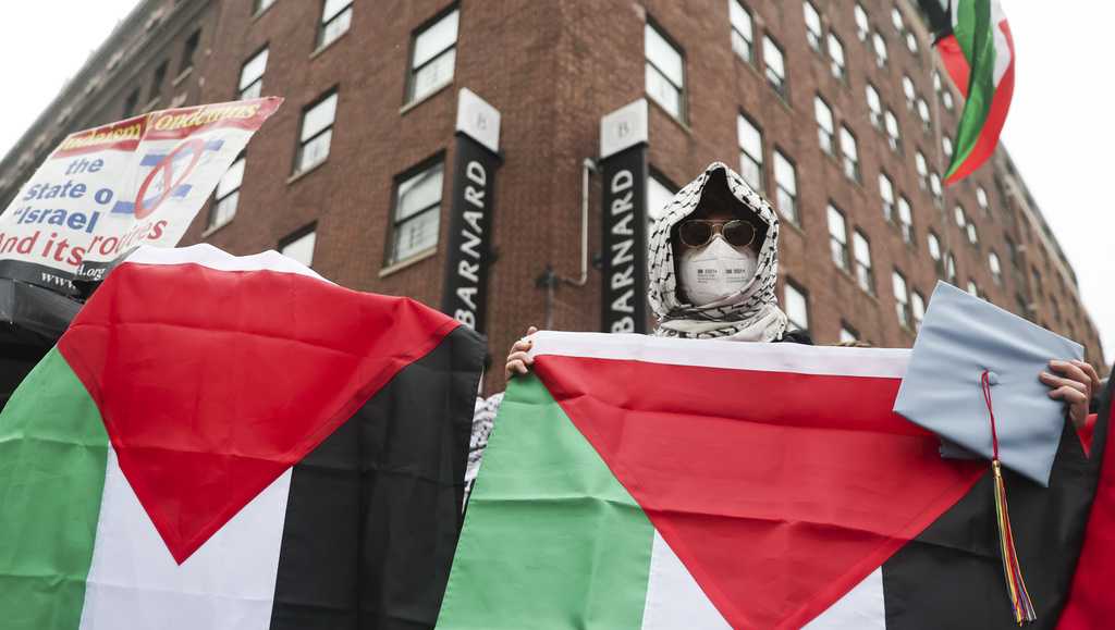 Columbia University suspends and expels students who participated in protests