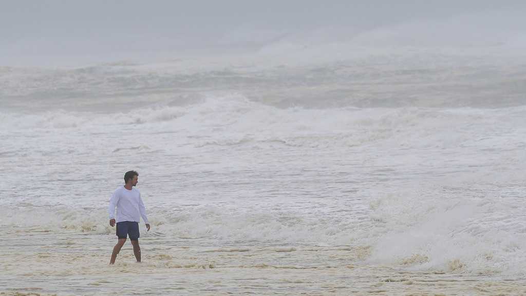Strong winds and waves batter Nantucket, Martha’s Vineyard as Hurricane Erin moves out to sea