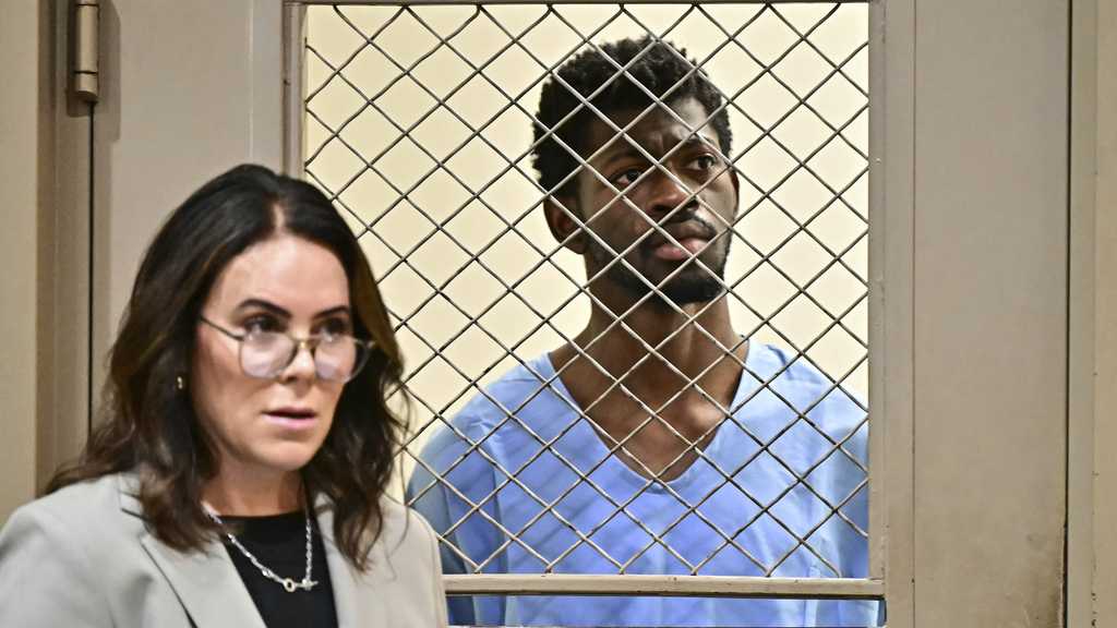Lil Nas X pleads not guilty to attacking police officers as he walked ...
