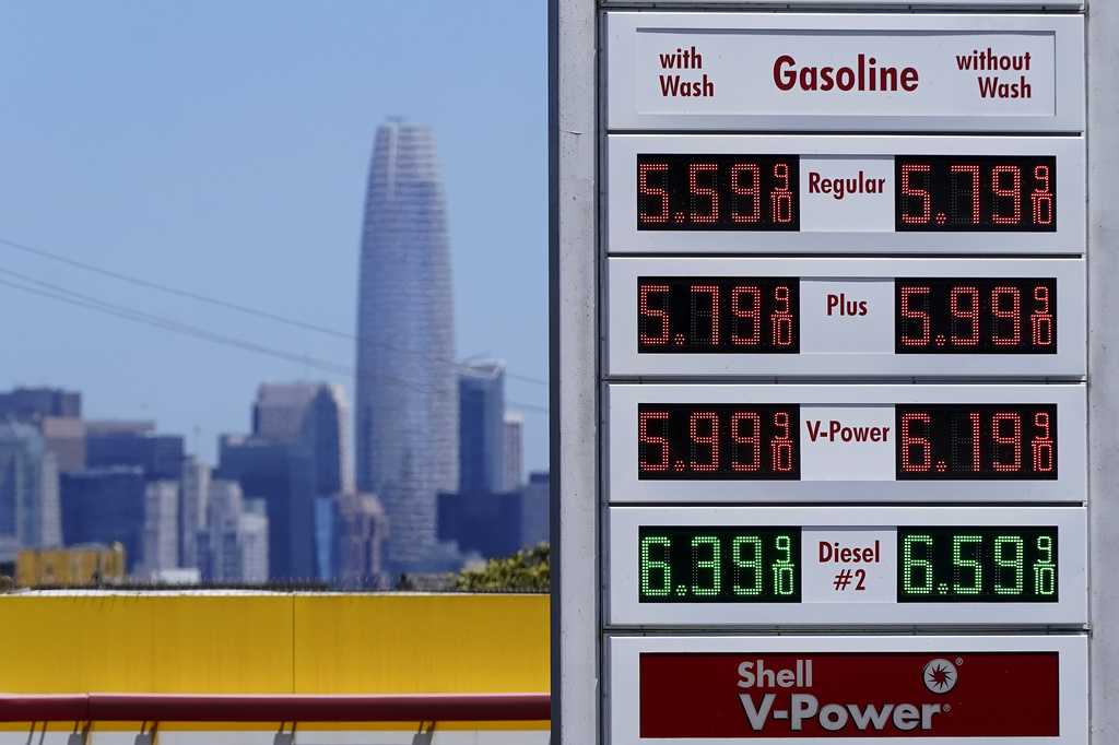 kcra.com - Sophie Austin - California energy regulators pause efforts to penalize oil companies for high profits