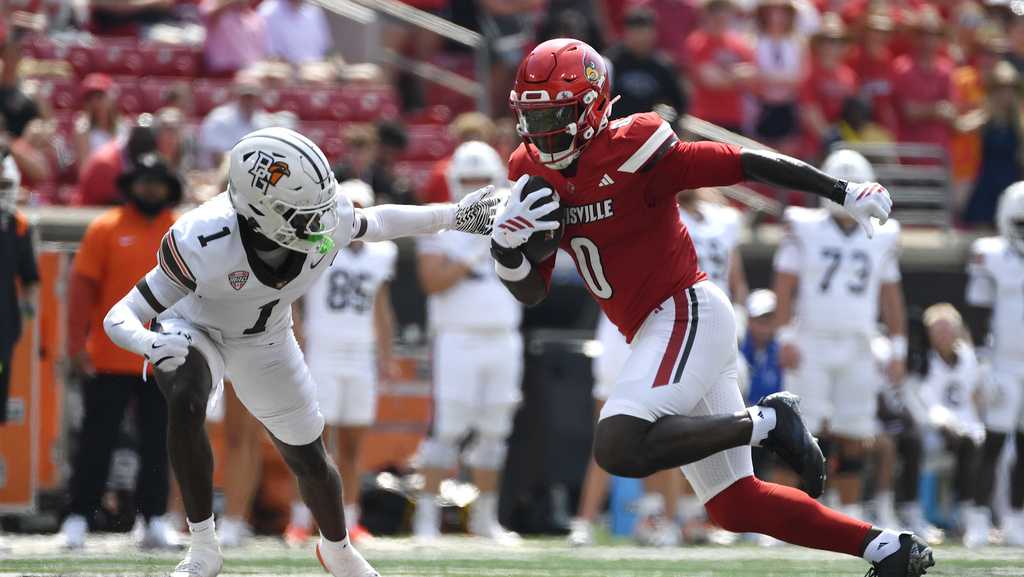 Louisville Football Dominates Bowling Green 40-17 in Home Victory
