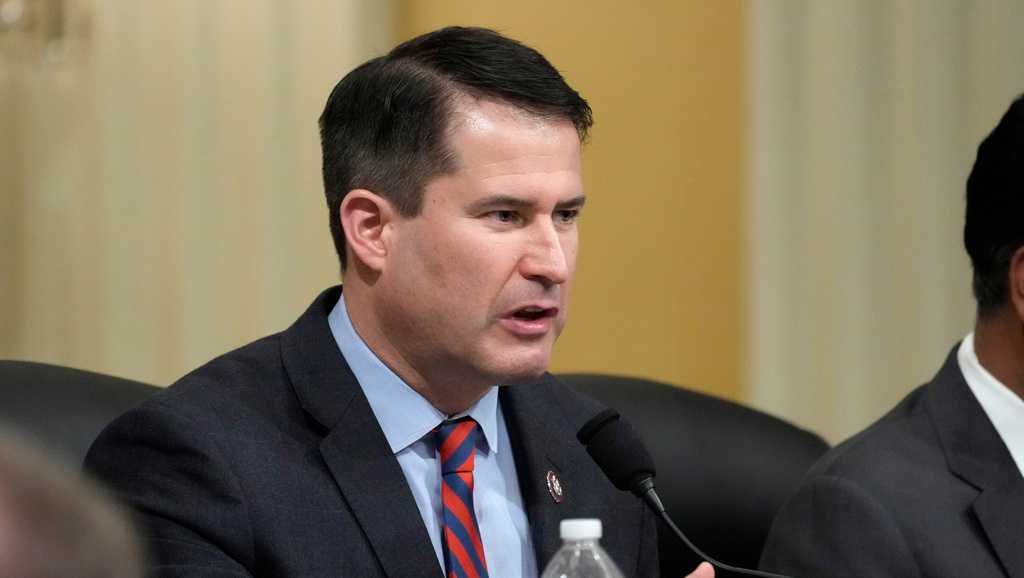 Rep. Seth Moulton to challenge Sen. Edward Markey for Mass. seat