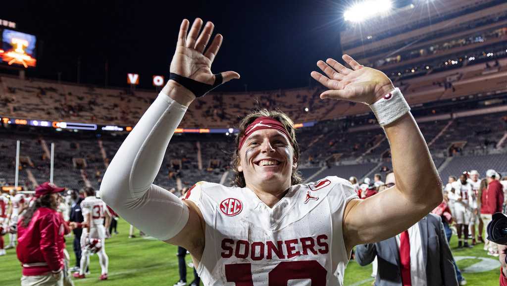Where does OU rank in the AP Top 25 after taking down Tennessee?
