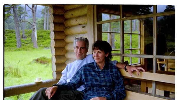 This undated photo released by the U.S. Department of Justice shows Jeffrey Epstein and Ghislaine Maxwell. (U.S. Department of Justice via AP)