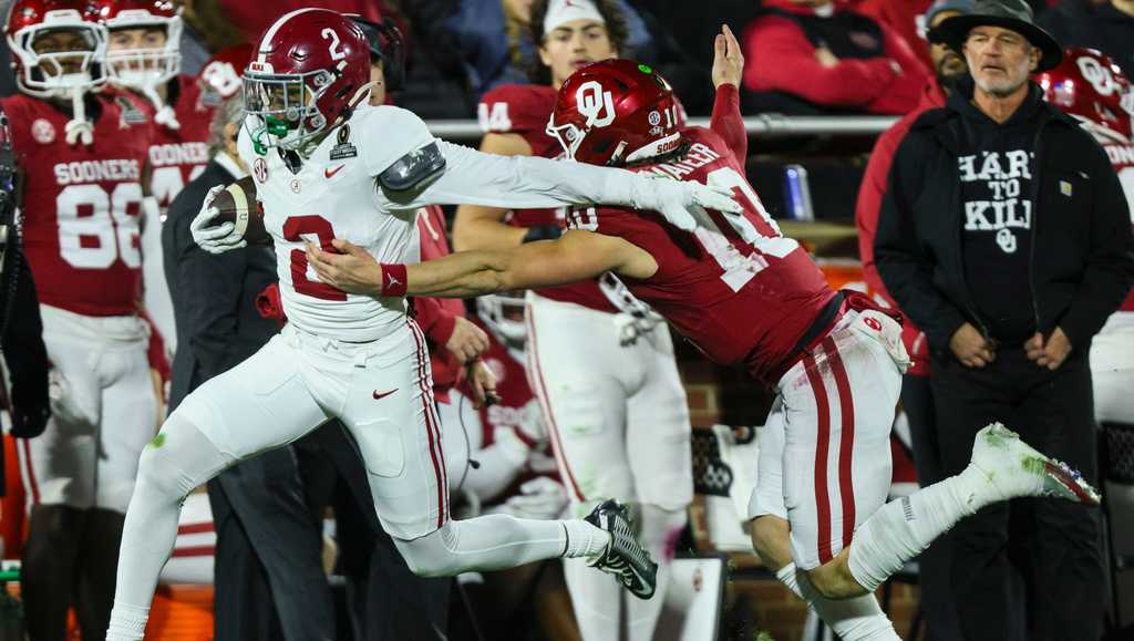 These 10 pictures show the chaos of Alabama and Oklahoma's College Football Playoff matchup