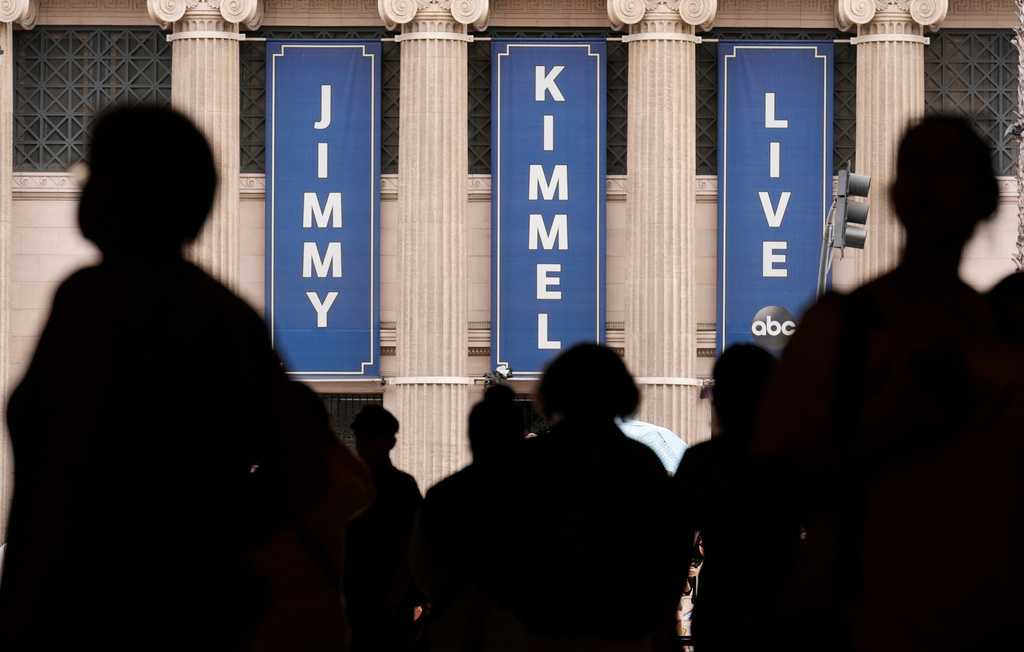 Jimmy Kimmel defends free speech in 'alternative Christmas message' for Britain