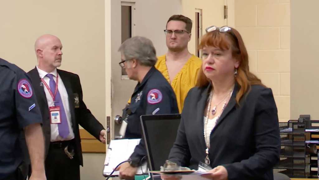 Illinois surgeon charged in Ohio couple's killings is due in court