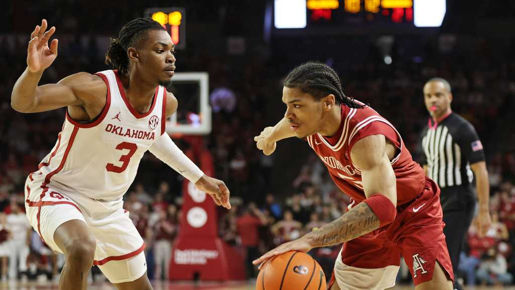 Darius Acuff Jr. posts 21 points and 9 assists to lead No. 15 Arkansas past Oklahoma 83-79