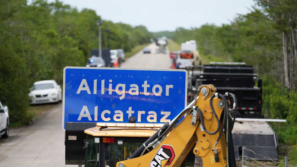 Florida Everglades detention center accused of punishing detainees seeking legal help