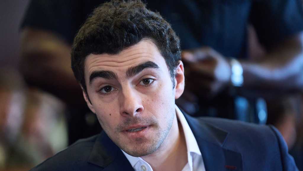 Luigi Mangione speaks out in protest as judge sets state murder trial for June 8