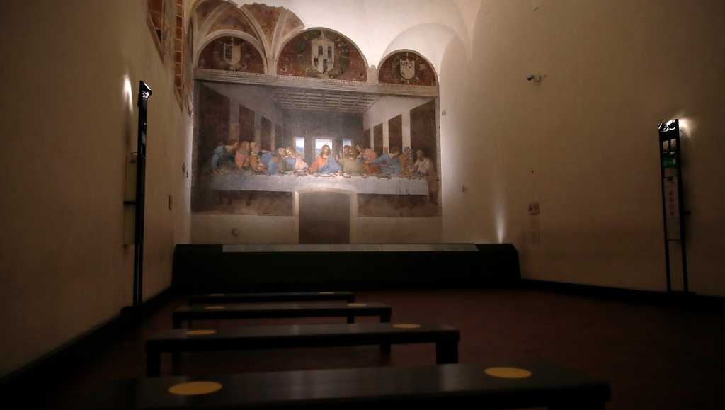 Tourists stopped from seeing The Last Supper, while Olympic VIPs including Vance visit