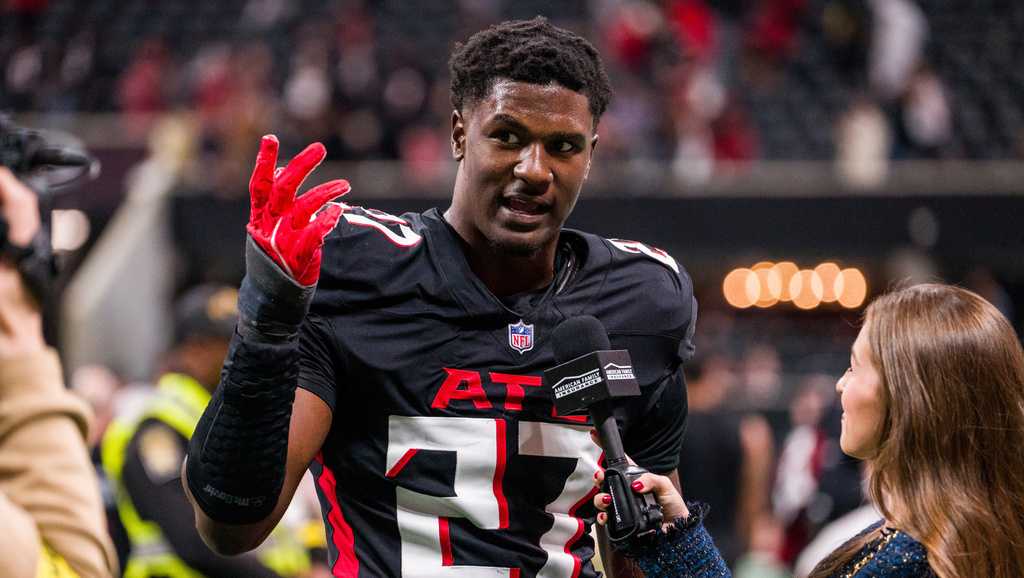 Falcons face new questions about Pearce's future with the team after Florida arrest