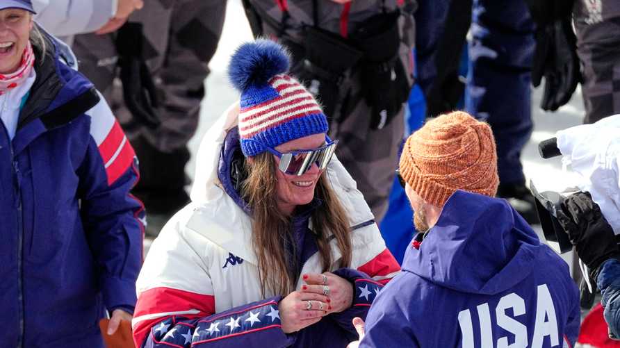 U.S. gold medalist Breezy Johnson surprised with snowy proposal after Super-G crash