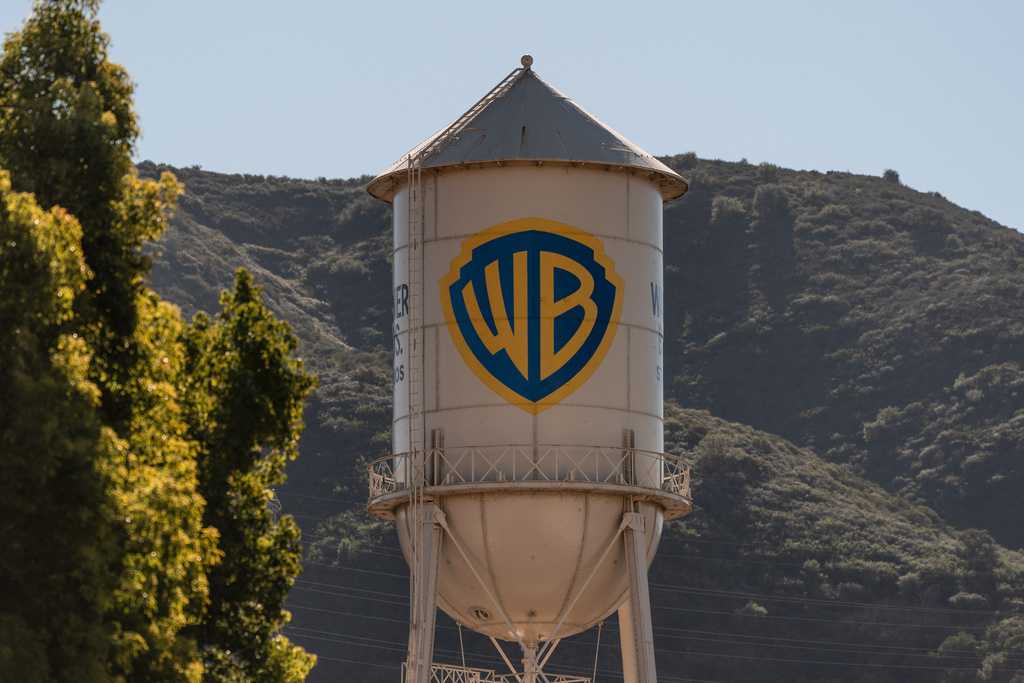 Warner Bros reopens takeover talks with Paramount after receiving waiver from Netflix